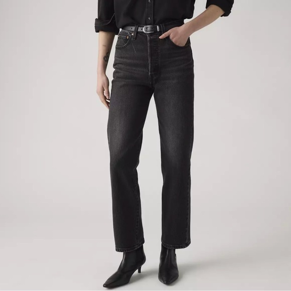 Levi's Women's Dark Gray Straight Leg Jeans - Picture 2 of 5